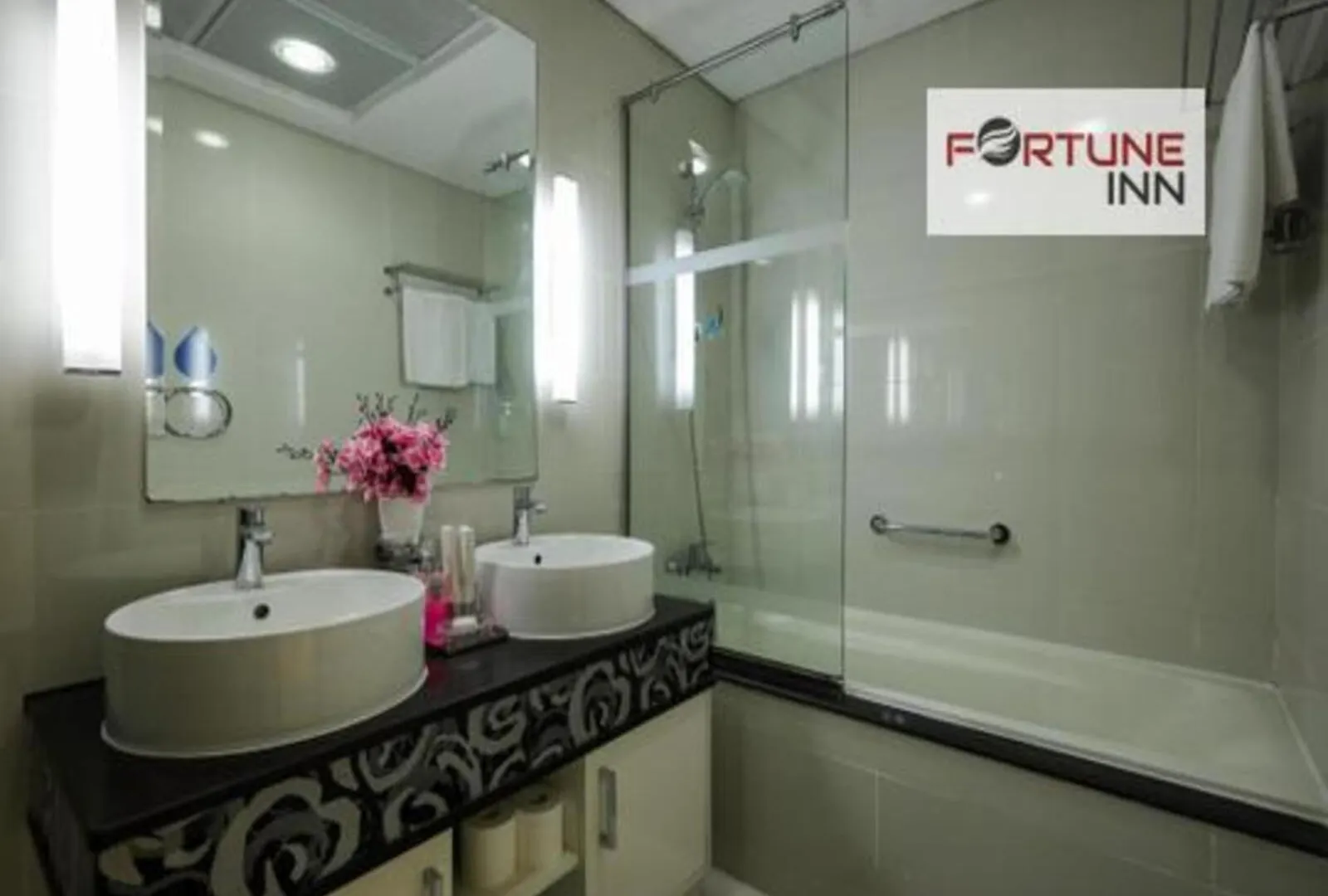 Majestic3Br In Maison Mallstreet Dubai Apartment